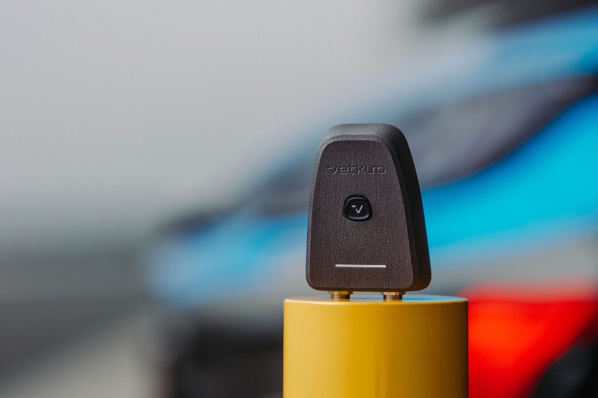 VetkuroGPS device, product shot